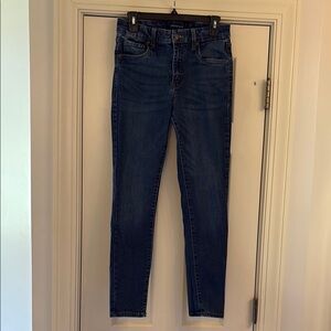 Aeropostale Blue Skinny Jeans with Classic Denim Style